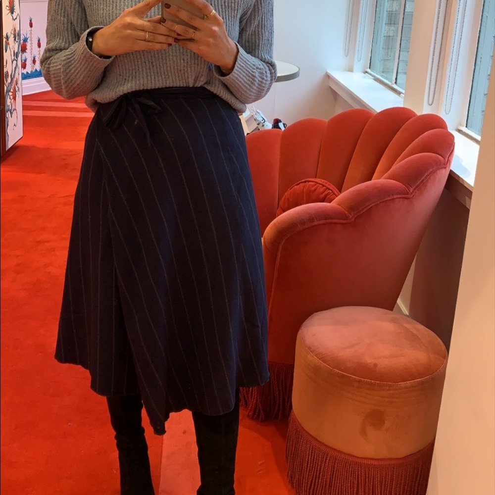 Aritzia Babaton pinstripe skirt